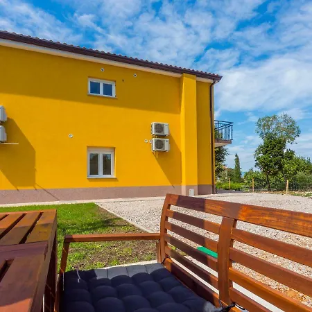 Appartments Adriatic Omisalj