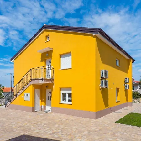 Appartments Adriatic Omisalj