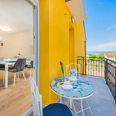 Appartments Adriatic Guest house Omisalj