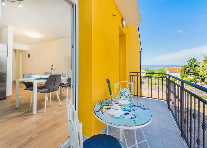 Appartments Adriatic 게스트하우스 오미살즈